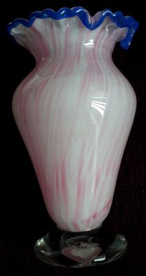 Velká stará váza - viz foto.