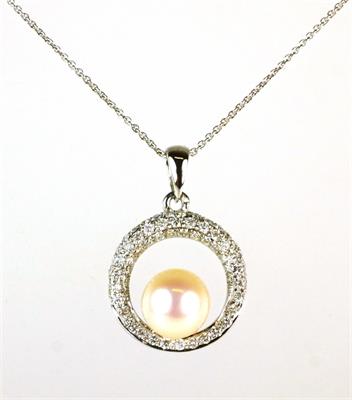 Zlatý náhrdelník s brilianty a perlou