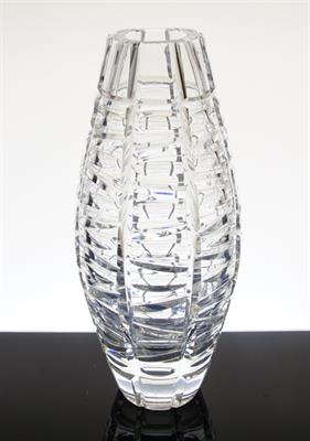 Broušená křišťálová váza Vladimír ŽAHOUR Bohemia Poděbrady