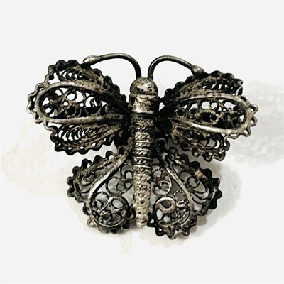 Stříbrná starožitná filigránová brož "motýl"