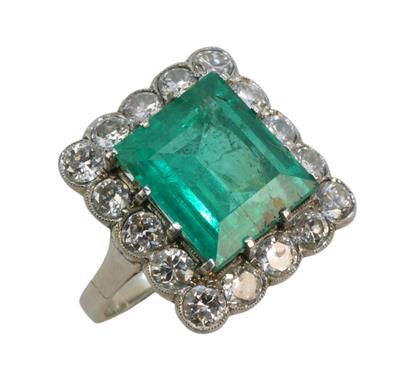 Zlatý prsten se smaragdem a brilianty