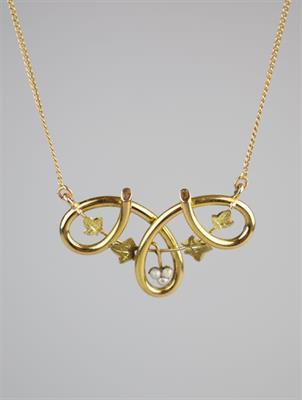 Zlatý náhrdelník s perličkami