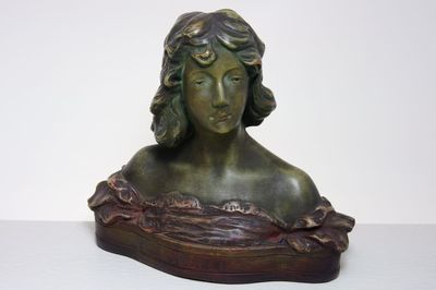 Krásná secesní busta dívky - NELLI