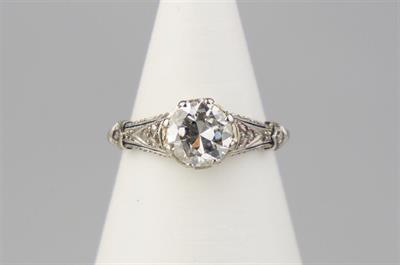 Zlatý prsten s diamantem