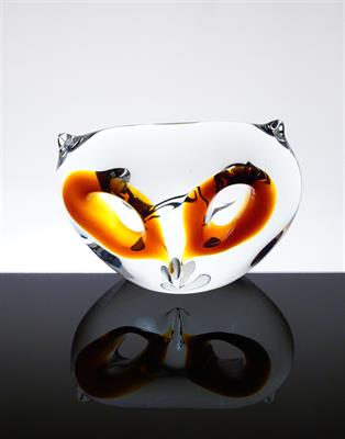 SOVA objekt z hutně tvarovaného skla Zdena JOBOVÁ Chřibská