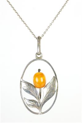 Stříbrný náhrdelník s jantarem