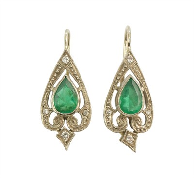 Zlaté náušnice se smaragdy a brilianty