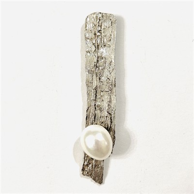 Stříbrný autorský přívěšek s perlou