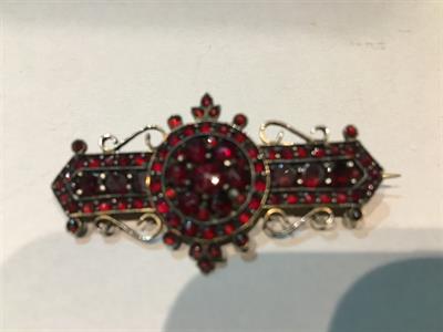 Tombaková brož s českými granáty