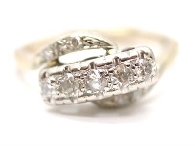 Zlatý prsten s diamanty