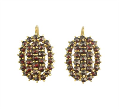 Stříbrné náušnice s granáty