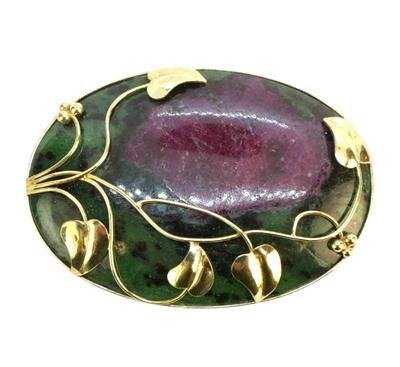 Zlatá brož se zoisitem a rubínem - dle Dagobert Peche