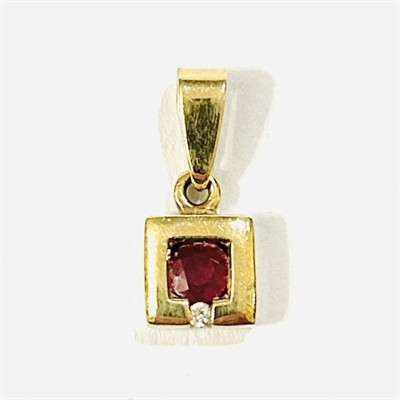 Zlatý přívěšek s diamantem a rubínem