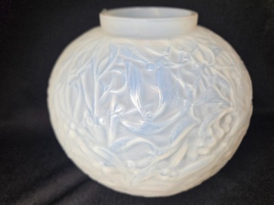 Rene Lalique Gui Opalova Vaza  1920 France Art Deco