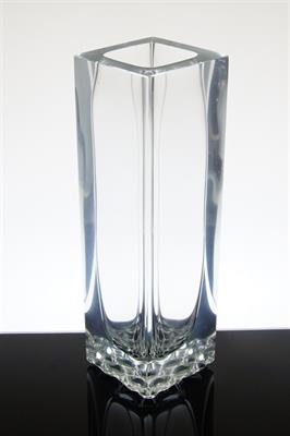 Čirá váza broušená do fazet - Pavel HLAVA sklárna MOSER