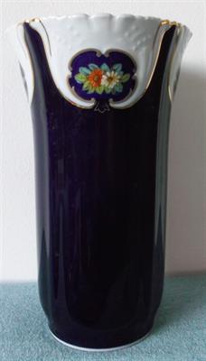 Porcelánová váza