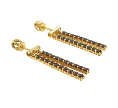 Stříbrné náušnice s granáty