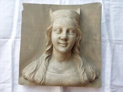 vzácný sádrový odlitek-ELIŠKA PŘEMYSLOVNA?