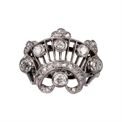 Zlatý prsten s přírodními diamanty