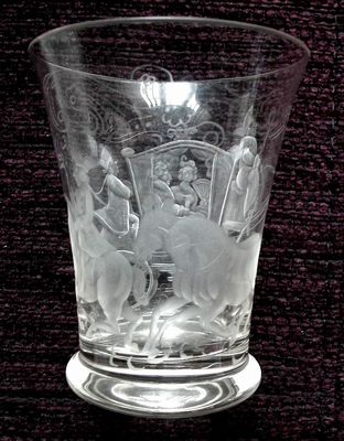 Sklenice - leptané sklo, signováno.