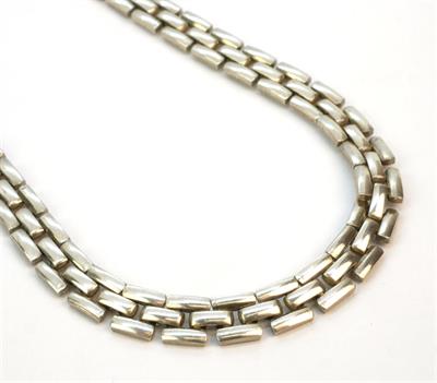 Stříbrný náhrdelník