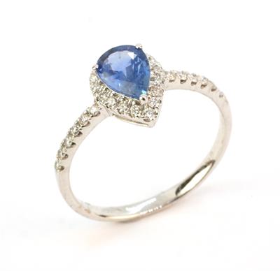 Zlatý prsten se safírem a brilianty