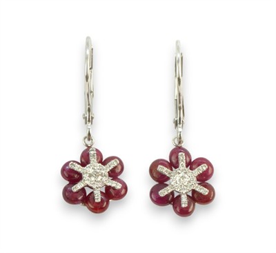 Zlaté náušnice s rubíny a diamanty