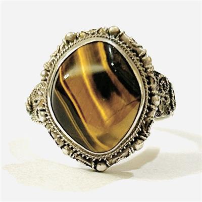 Starožitný stříbrný prsten s tygřím okem a filigránem