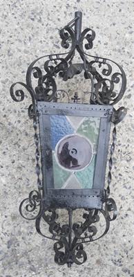 Kovaná lucerna s vitráží