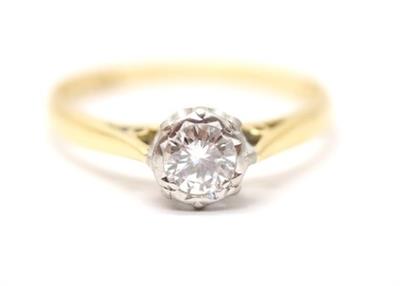 Zlatý prsten s diamantem