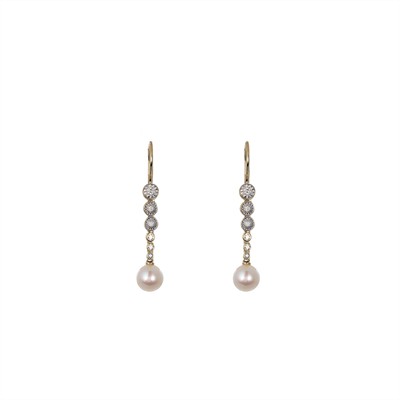 Zlaté náušnice s přírodními diamanty a přírodními perlami