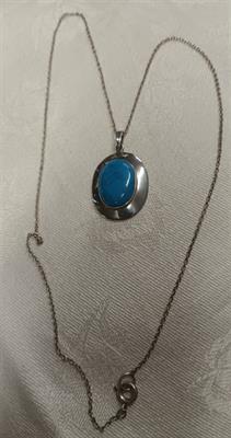 Náhrdelník s modrým kamenem