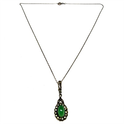 Jemný stříbrný náhrdelník s chryzoprasem a markazity