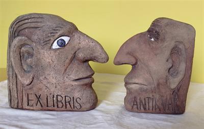 Stanislav Čermák - Keramické zarážky na knihy