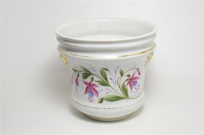 Porcelánový květináč florální ornament a reliéf hlav Číňanů