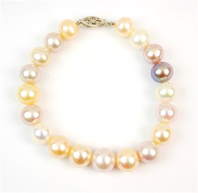 Zlatý perlový náramek