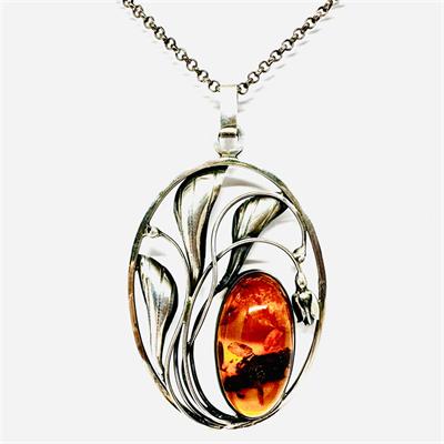 Grandiozní náhrdelník s jantarem