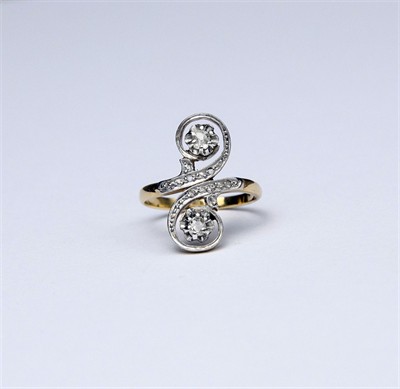 Secesní zlatý prsten s diamanty