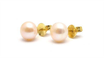 Zlaté náušnice s perlami