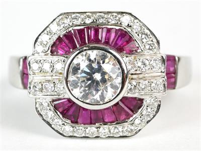 Zlatý prsten s rubíny a brilianty