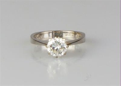 Zlatý prsten s kvalitním diamantem