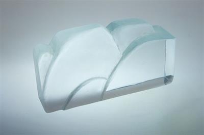 SKÁLY - tavená skleněná plastika tvarovaná odbrušováním