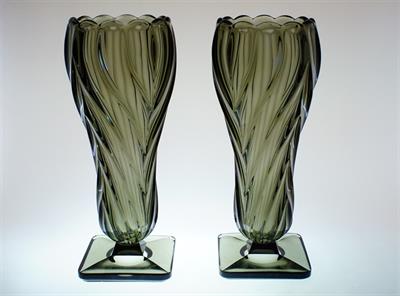 ART - DECO párové vázy z topasového skla R. SCHRÖTER Inwald