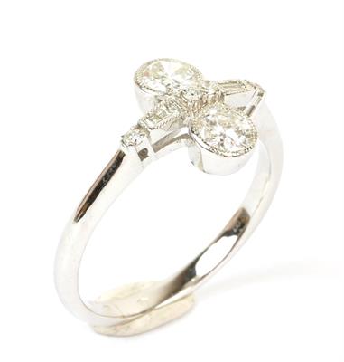 Zlatý prsten s  brilianty