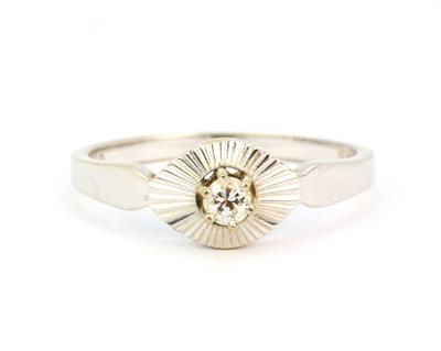 Zlatý prsten s briliantem