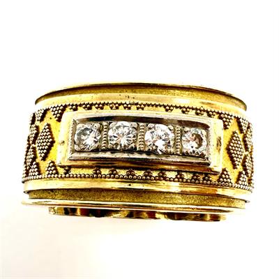 Zlatý prsten s diamanty