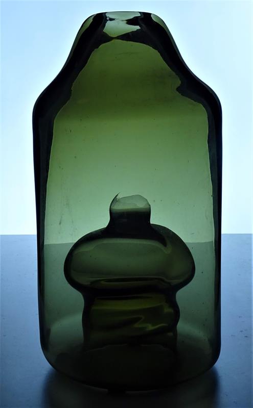 Žertová Jiřina, autorská váza