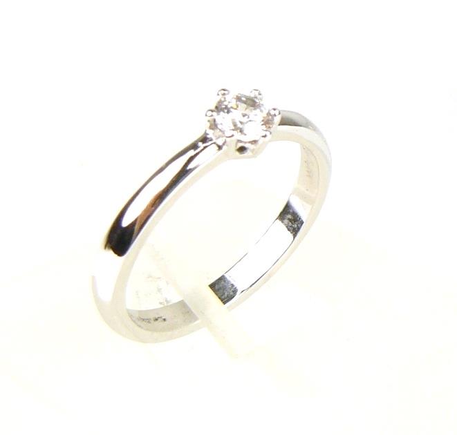 Zlatý prsten se zirkonem