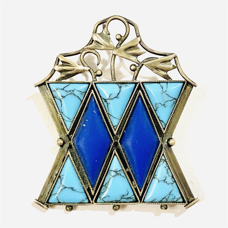 Stříbrná brož s lapis lazuli a tyrkysy – dle SUPŠ Turnov