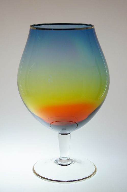 Obří číše z barevného skla - Jan GABRHEL, Chlum u Třeboně